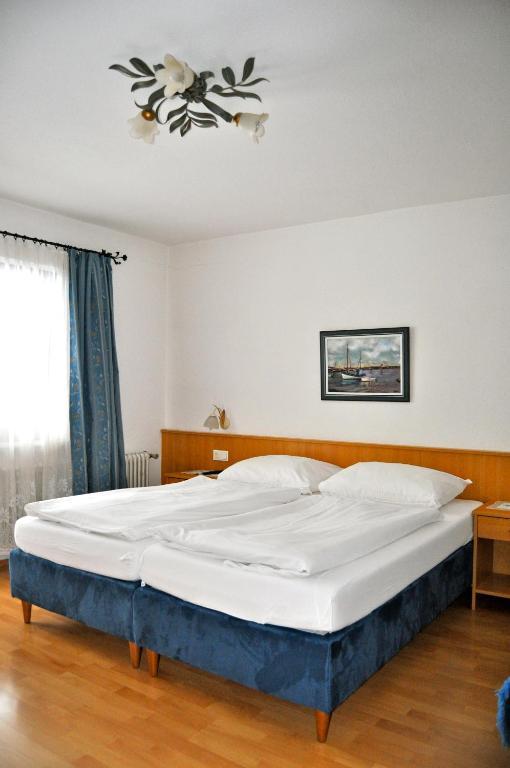 Готель Gaestehaus Pension Edelweiss Kolsass Номер фото